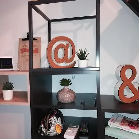 Les Estivales אגדה