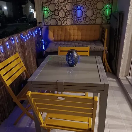 Les Estivales דירה *