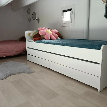 Les Estivales * אגדה